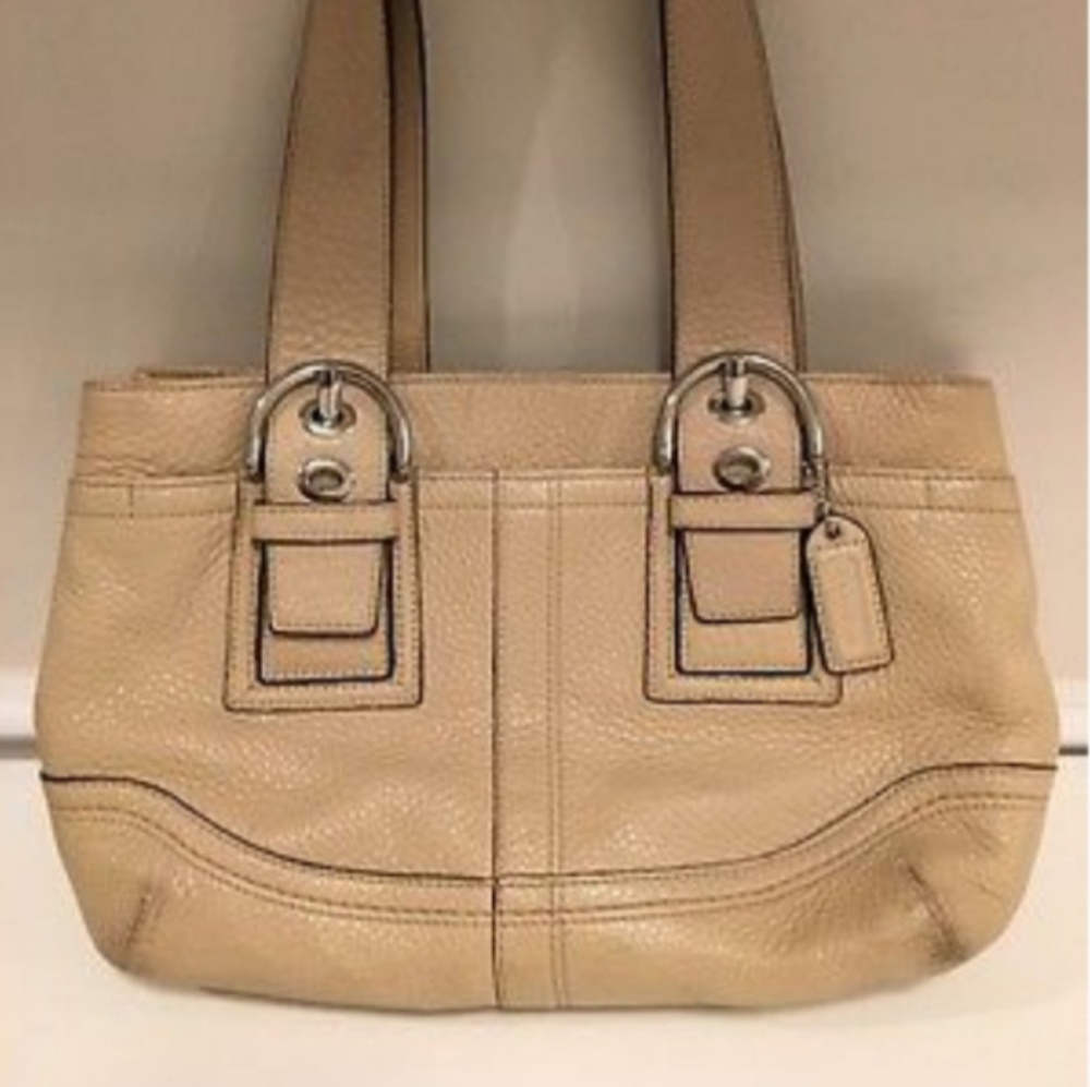Authentic Coach handbag  L0751 F10911